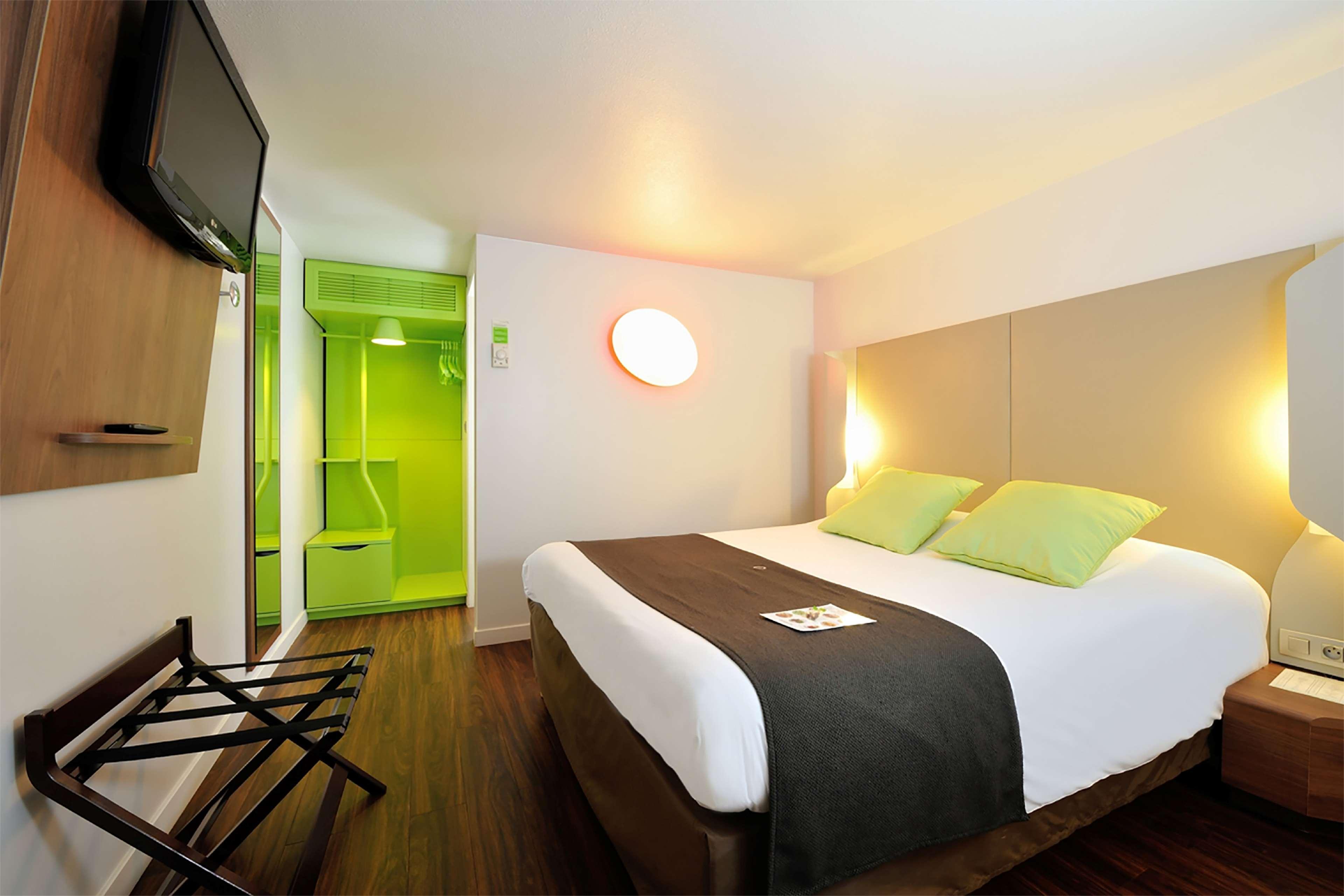 B&B Hotel Roissy - Saint Witz Ex-Campanile Roissy - Saint Witz Екстер'єр фото