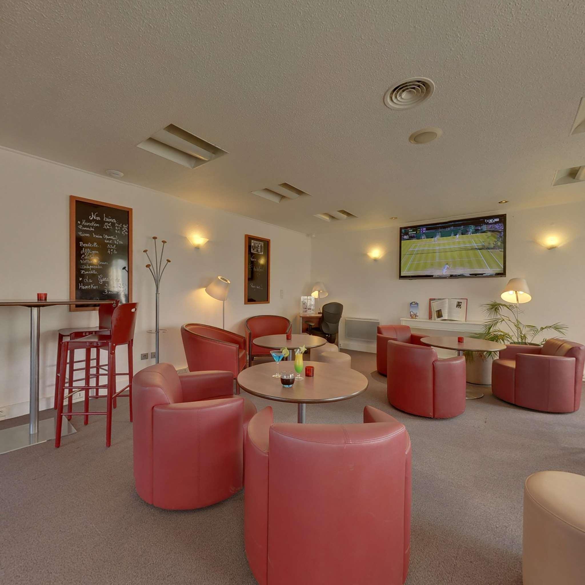 B&B Hotel Roissy - Saint Witz Ex-Campanile Roissy - Saint Witz Екстер'єр фото