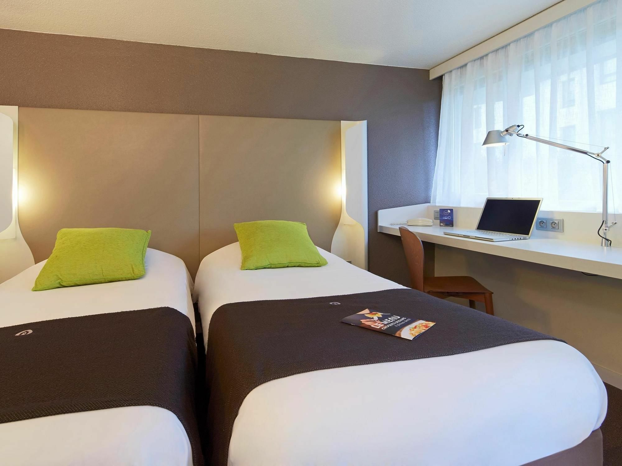 B&B Hotel Roissy - Saint Witz Ex-Campanile Roissy - Saint Witz Екстер'єр фото