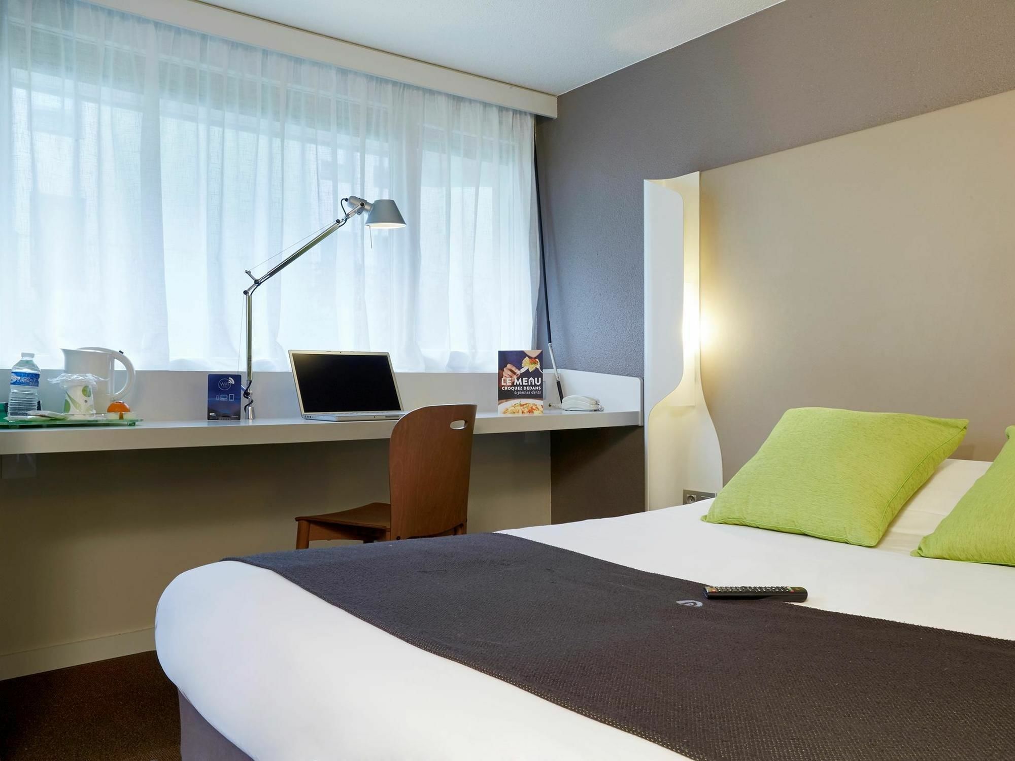 B&B Hotel Roissy - Saint Witz Ex-Campanile Roissy - Saint Witz Екстер'єр фото